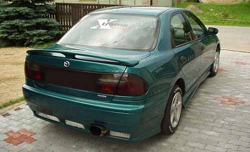Mazda 323 - 02